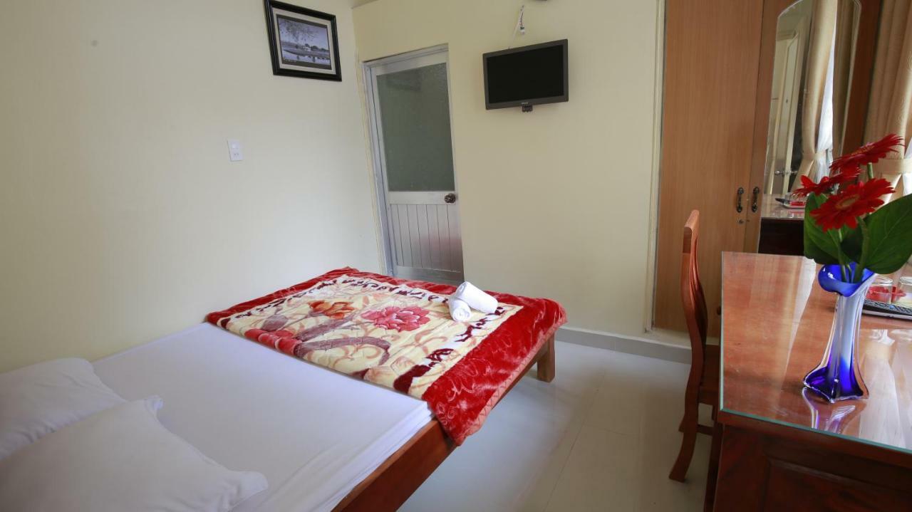 Binh Dao Hotel - Khach San Ngay Trung Tam Gia Re Da Lat Esterno foto